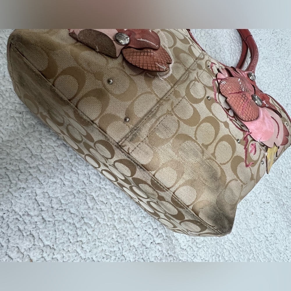 Coach flower design purse - Picture 10 of 12